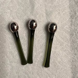 La mer eye cream massage bar X 3，never used